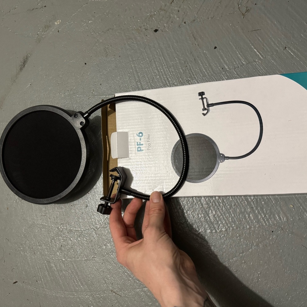 Microphone Pop Filter with Adjustable Arm